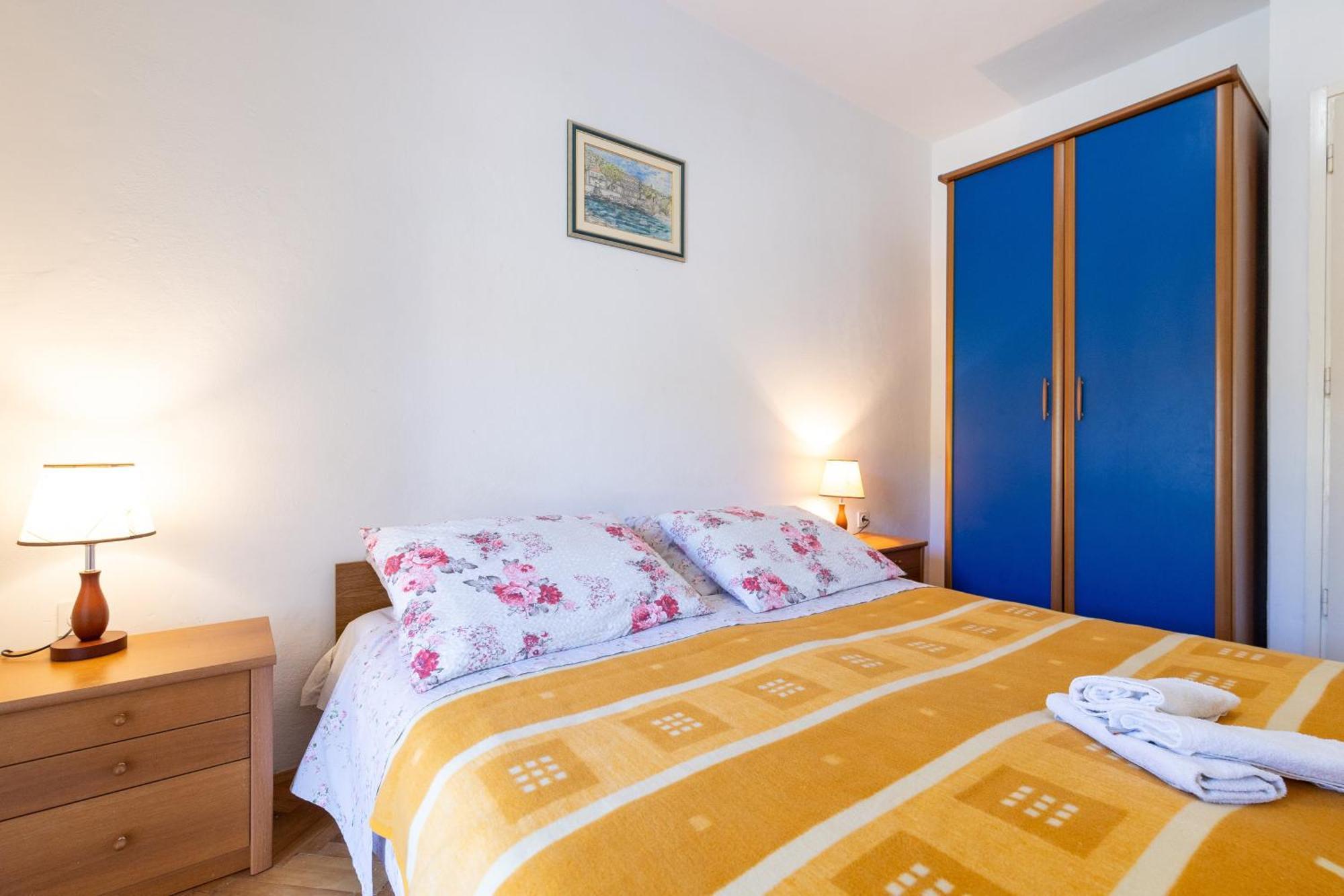 Apartments By The Sea Cove Zarace - Gdinj, Hvar - 2047 Chambre photo